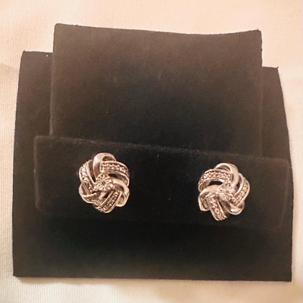 Brand New- People Jewellers Diamond Accent knot stud silver earring